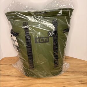 YETI Hopper M20 Backpack Cooler in Olive